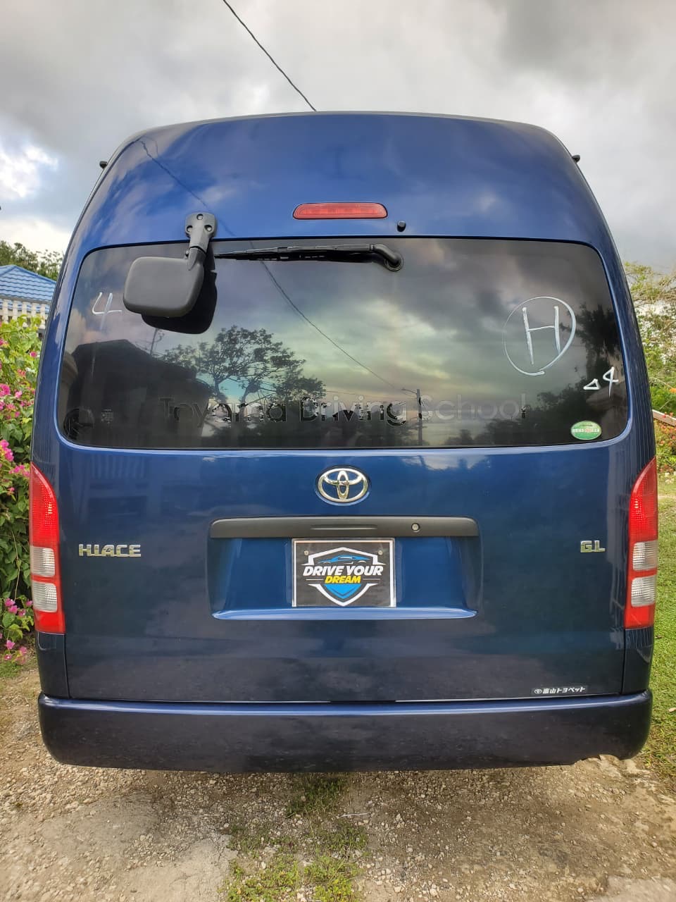 
								Toyota Hiace full									