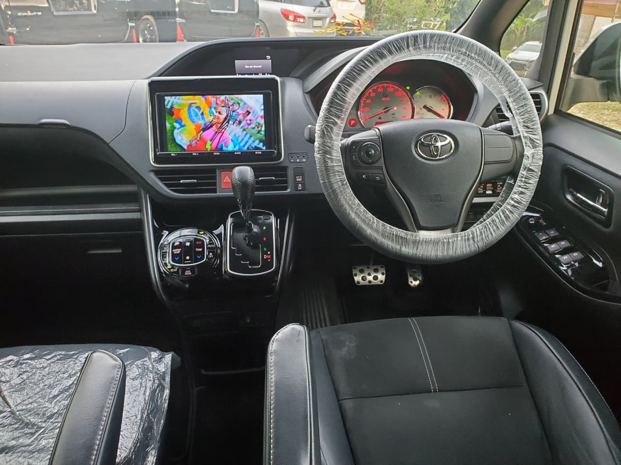 
								TOYOTA NOAH G’s full									